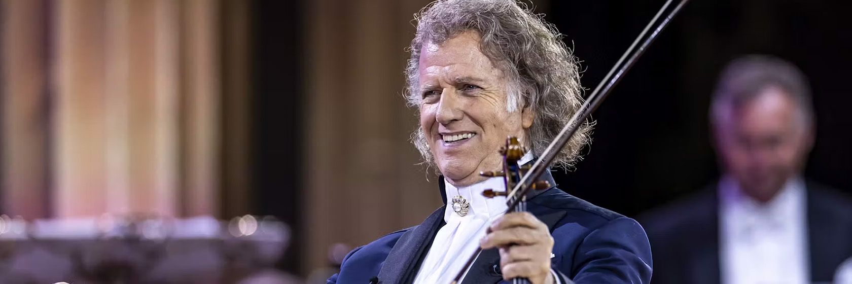 Andre_Rieu_Waltz_The_Night_Away_1680x560.jpg